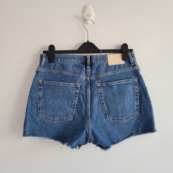 Everlane The Cheeky Short - Picture 3 of 7